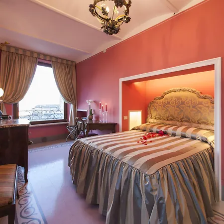 Residenza d'Epoca Palazzo Borghesi-2
